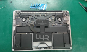 LABS 4 Recovery, Reparación Mac, Cambiar Bateria en MacBook Pro